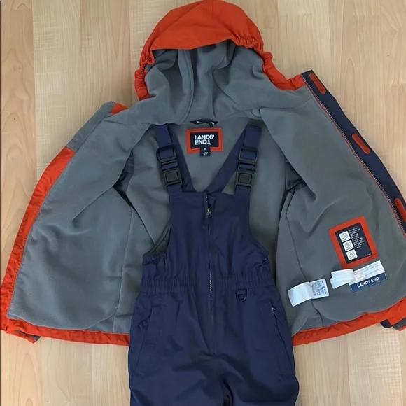 Lands’ End kids snow jacket and bib - Picture 7 of 8
